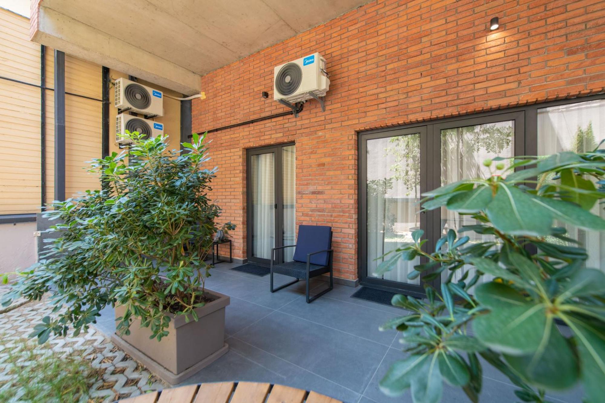 Qstay Gratus Tiflis Exterior foto