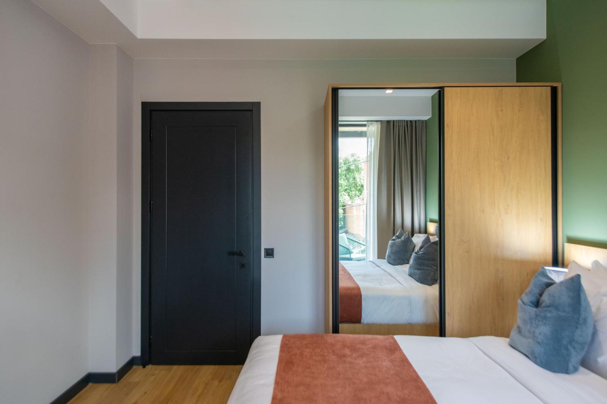 Qstay Gratus Tiflis Exterior foto